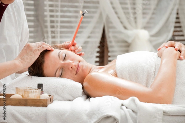 Obraz Ear Candling in Spa