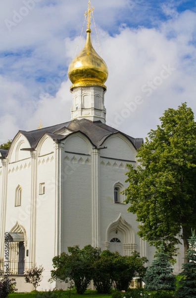 Obraz Sergiev Passad, Territory adjacent to the Temple of St. Sergius of Radonezh. Chapel, Temple of Paschvoi Friday. Summer, Russia. Landscape.
