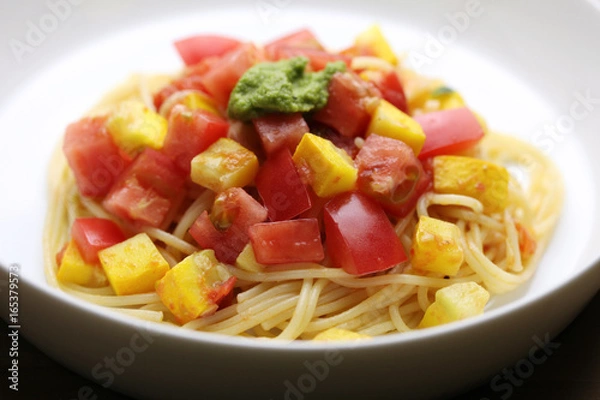 Obraz トマトとズッキーニのパスタ／Spaghetti of the fresh tomato