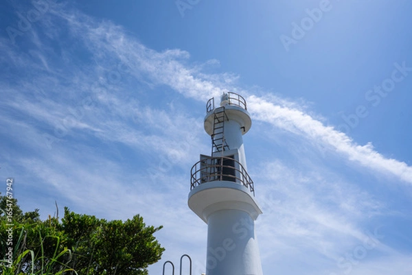 Fototapeta 海の安全を守る長崎鼻灯台