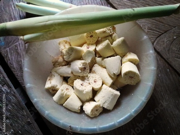 Fototapeta Saccharum edule. Tebu telur is also known as terubuk, tiwu endog, or sayur lilin. 