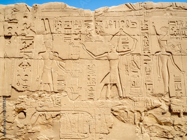 Fototapeta Luxor, Egypt – August 17, 2025: The Karnak Temple complex, a major ancient Egyptian landmark and historical site in Luxor