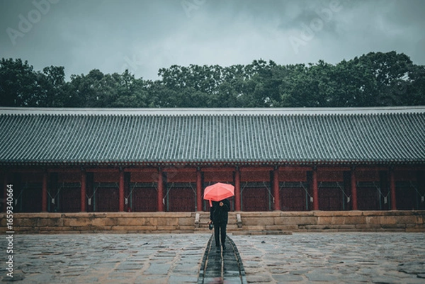 Fototapeta 비오는 날의 종묘