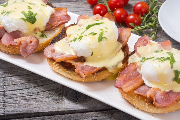 Obraz Eggs benedict with bacon