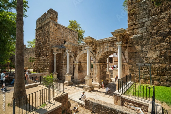 Obraz Hadrianstor, Hadrian Kapısı