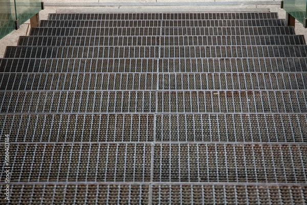 Fototapeta Gitterrostreppe