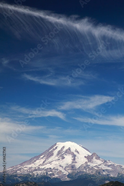 Fototapeta Mt. Rainier with Clouds