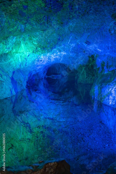 Obraz ライトアップされた洞窟