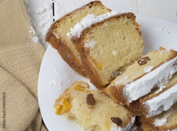 Fototapeta cake on the white