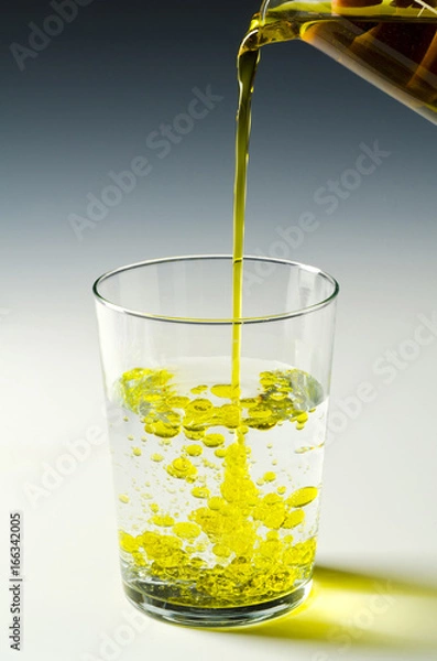 Fototapeta Physics. Immiscible fluids, oil and water. 1 of 4 image series.
