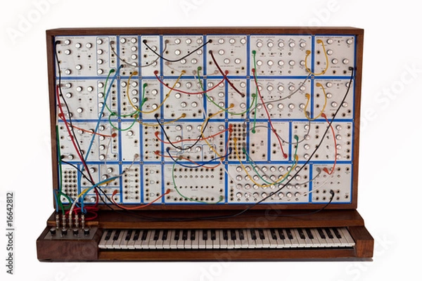 Fototapeta Vintage analogowy syntezator modularny z patchcordy