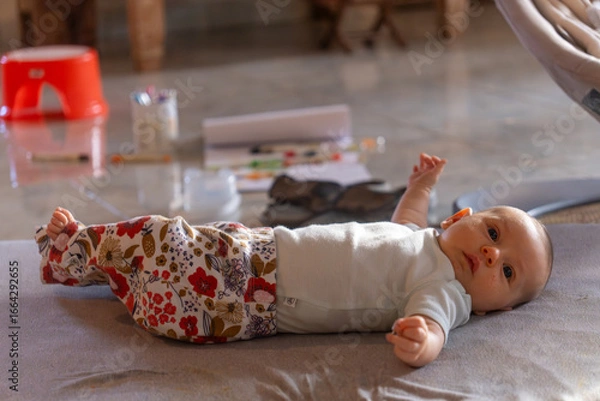 Obraz Anjali learns to roll over