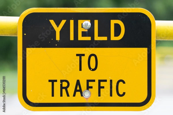 Fototapeta Yield To Traffic