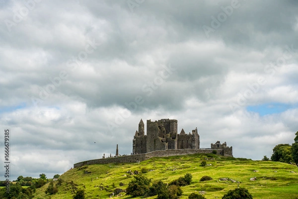 Fototapeta Hore Abbey ruins with scenic Irish countryside views