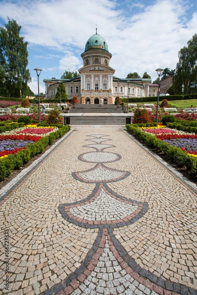Obraz Zabytkowy zakład przyrodoleczniczy "Wojciech" w Lądku Zdroju 