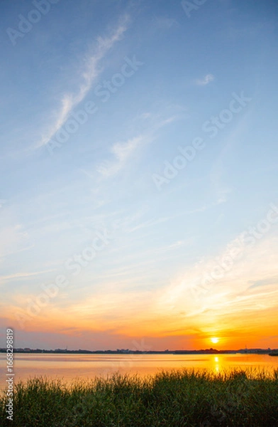 Obraz ‌The lake under the sunset