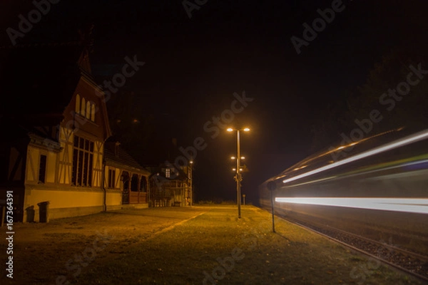 Obraz Abfahrender Zug am Kaiserbahnhof Joachimsthal