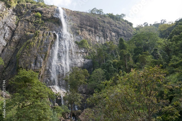 Fototapeta Diyaluma waterfall in Sri Lanka