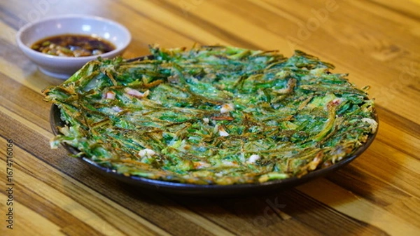 Fototapeta 식탁 위의 부추전