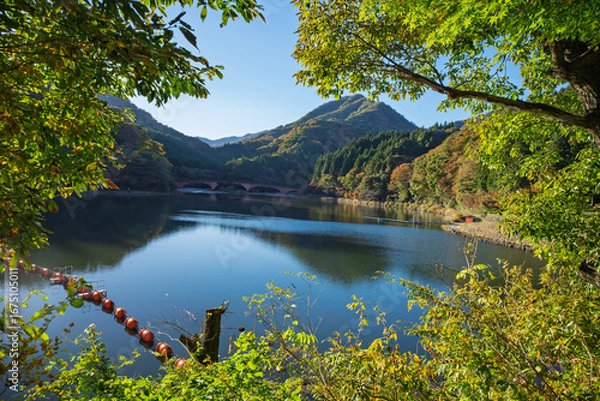 Obraz 快晴の碓氷湖　群馬県安中市