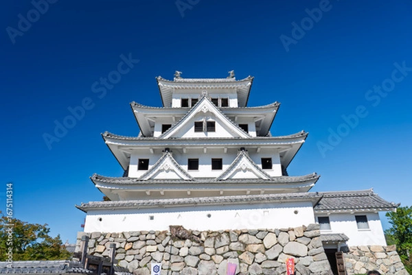 Obraz 快晴の郡上八幡城天守　岐阜県郡上市