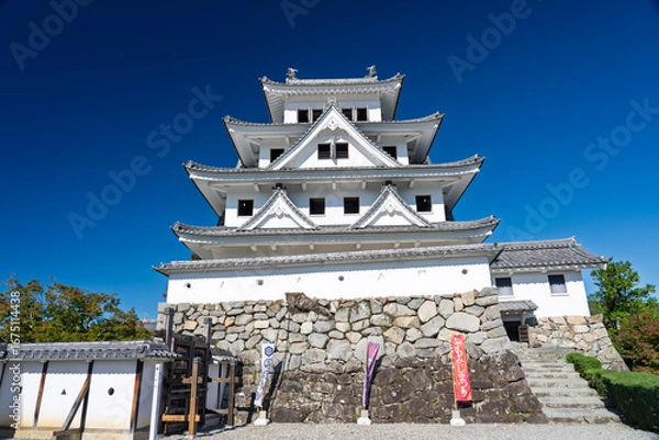 Obraz 快晴の郡上八幡城天守　岐阜県郡上市