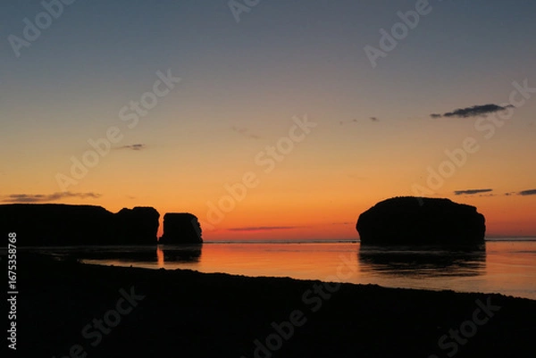 Obraz On the Coast before sunrise