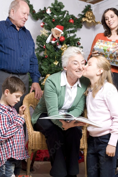 Obraz großmutter liest vor