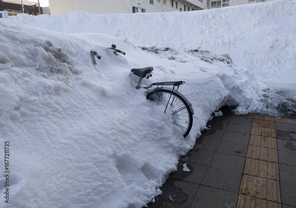 Fototapeta 雪に埋まる自転車