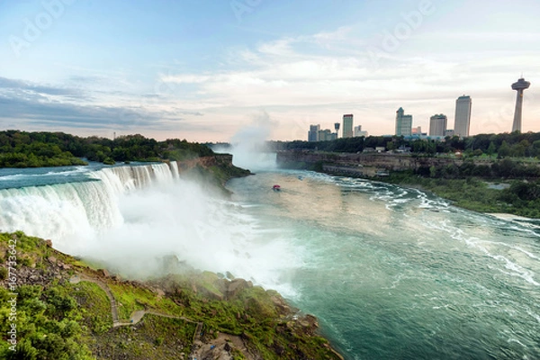Fototapeta Beautifull view on Niagara Falls in daylight