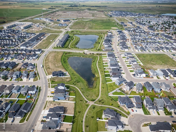 Fototapeta Aerial View of South Kensington Neighborhood in Saskatoon, Saskatchewan