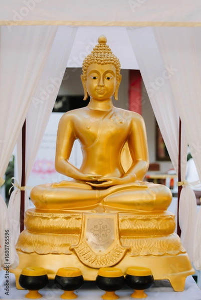 Obraz Beautiful golden Buddha statue enshrined in Thailand