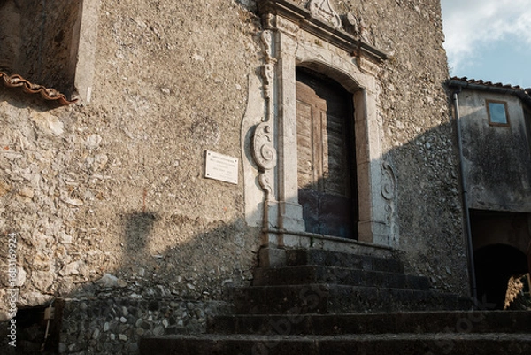 Obraz sun shadow over the door