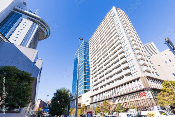 Fototapeta 文京シビックセンター周辺の春日駅地上の町並み