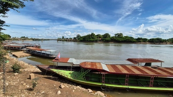 Obraz boat on the river