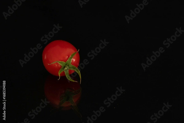 Fototapeta eine cherrytomate