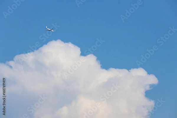 Fototapeta 雲と飛行機