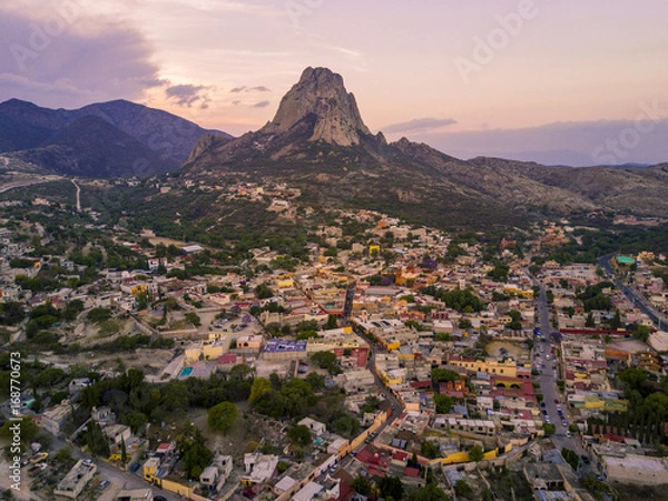 Fototapeta peña de bernal aerial