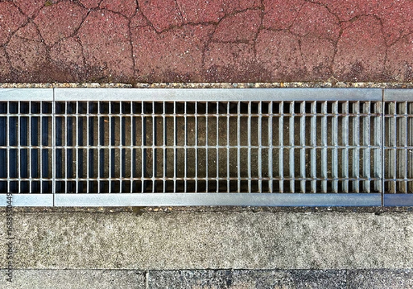 Fototapeta 排水溝、道路、地面、雨水、古びた