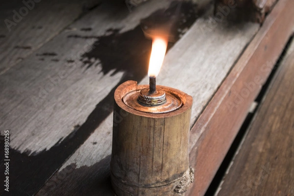 Obraz จุดตะเกียงน้ำมัน