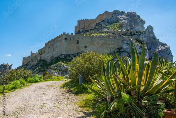 Fototapeta The castle of Mussomeli is a fortress built between the fourteenth and fifteenth centuries, in spring. Caltanissetta, Sicily, Italy.