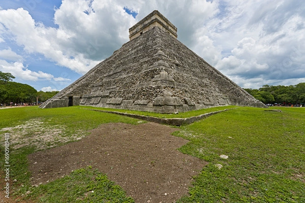 Obraz Temple of Kukulcan at Chichen Itza