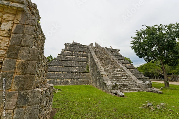 Obraz A smaller pyramid at Chichen Itza