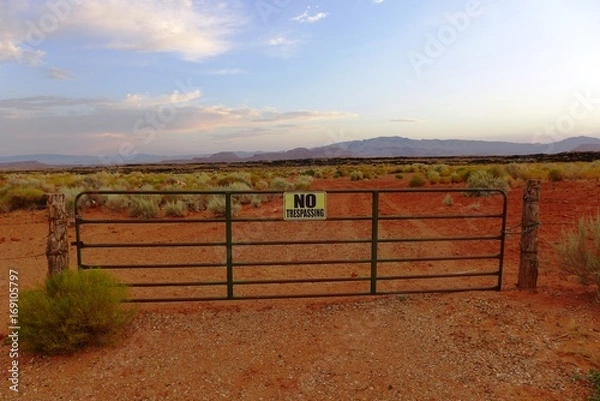 Obraz Betreten verboten - Eingangstor einer Ranch