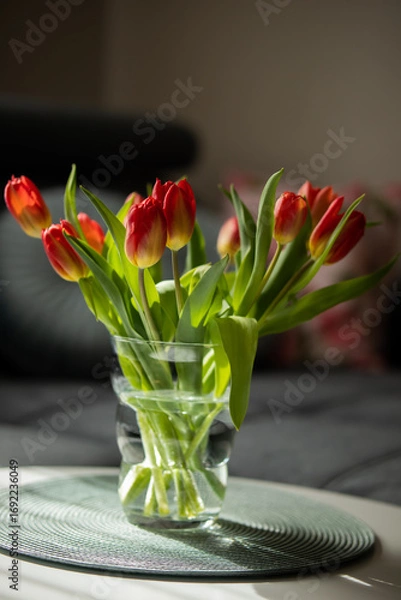 Obraz Tulipany w wazonie