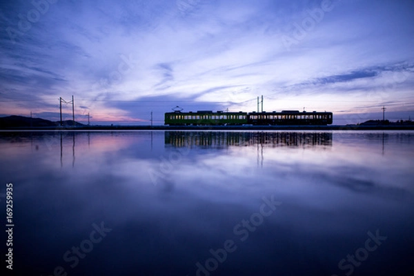 Obraz 日没の近江鉄道