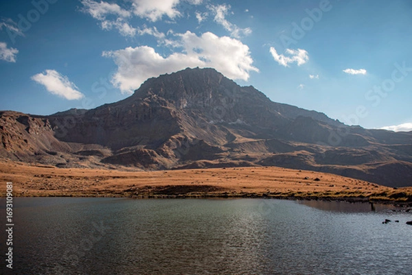 Fototapeta lake in the mountains of colorado