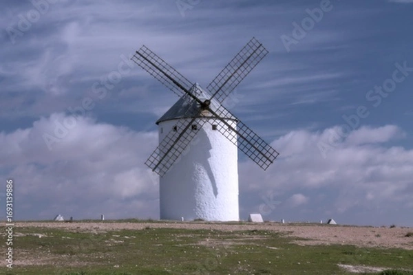Obraz Lonely windmill in Campo de Criptana, La Mancha, Spain