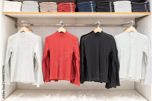Fototapeta 陳列された沢山の洋服