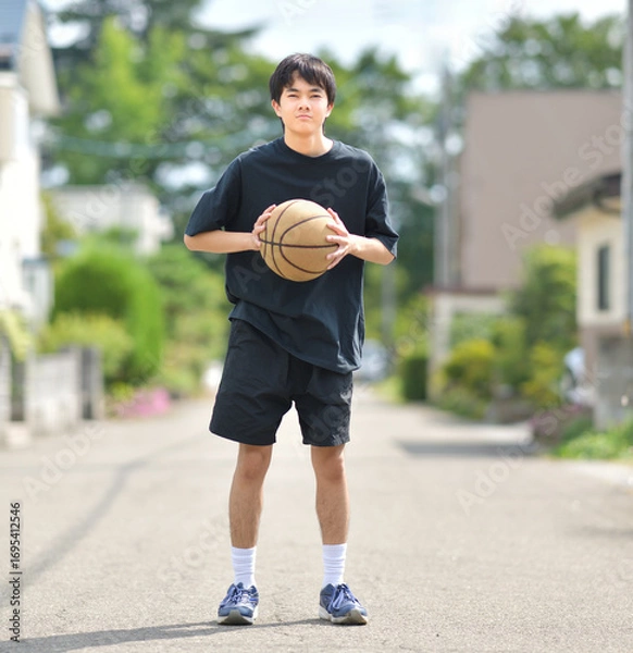 Obraz バスケットの練習をする男子中学生